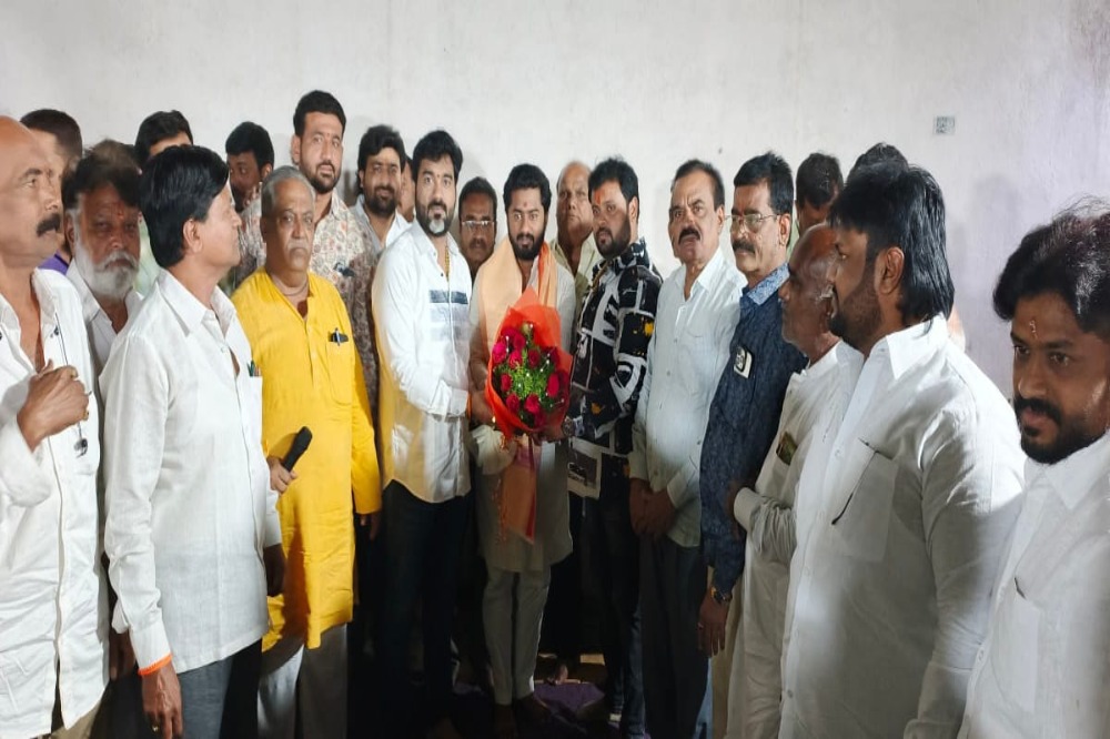थोरला मंगळवेढा तालीम सार्वजनिक गणेशोत्सव मंडळाच्या उत्सव अध्यक्षपदी सुजित खुर्द 